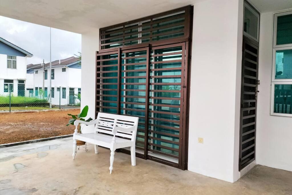 Iris 55 Corner Lot House Spacious Outdoor With Wi-Fi Johor Bahru Exterior foto