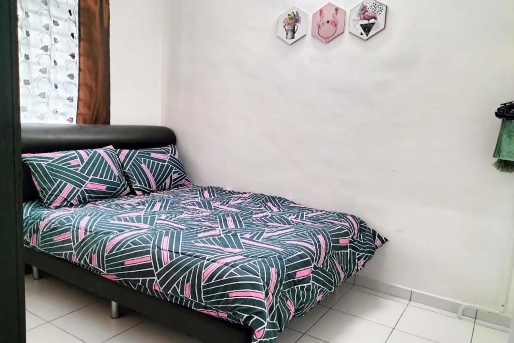 Iris 55 Corner Lot House Spacious Outdoor With Wi-Fi Johor Bahru Exterior foto